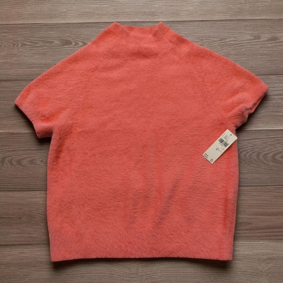 Anthropologie Tops - Cozy Coral Short-Sleeve Sweater